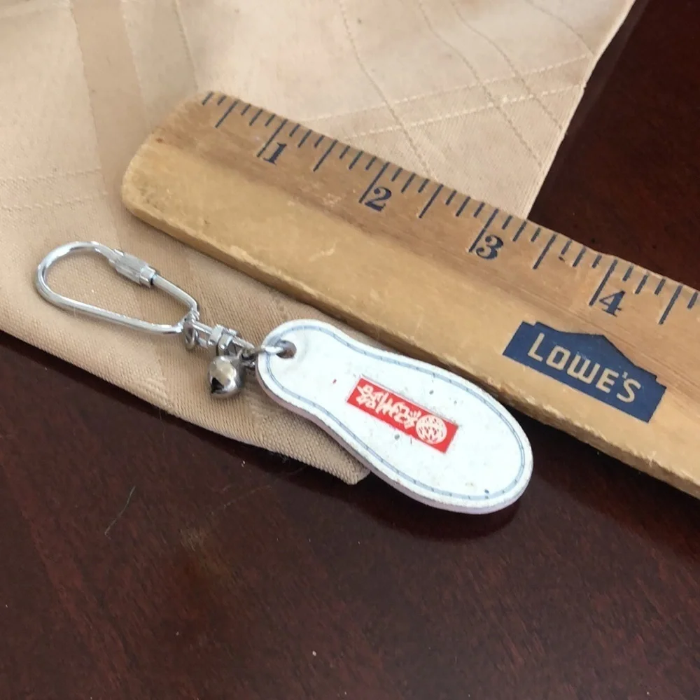 Japan Cat Keychain - Picture 3 of 3